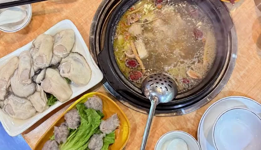 蚝莱旺·生蚝鸡养生火锅（麦地店）
