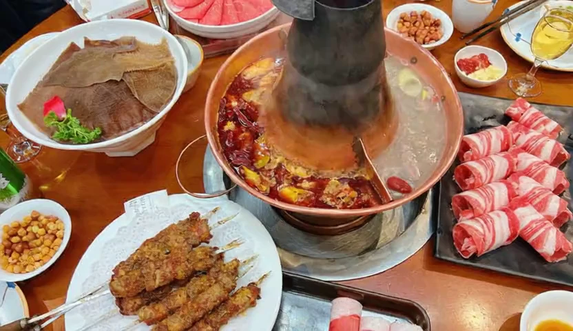 飞球·铜锅涮肉·龙虾烧烤（沿河路店）
