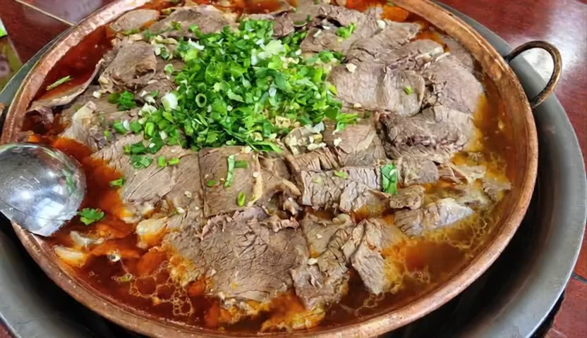 朝伟清真铜瓢牛肉馆（三十年老·店）